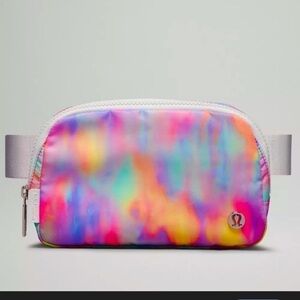 Lululemon everywhere belt bag prism print rainbow